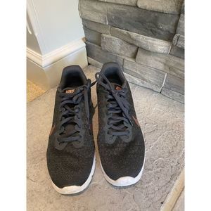 Nike Air Max Sequent 2- women’s 8 Black and Rose Gold